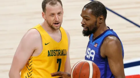 Joe Ingles con Kevin Durant.
