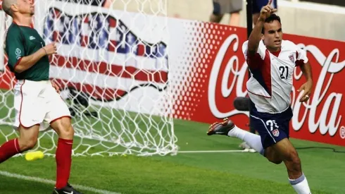 Un joven Landon Donovan festeja en Corea-Japón 2002.
