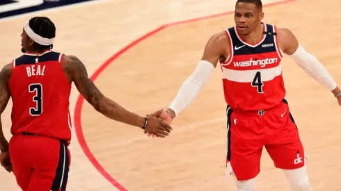 Bradley Beal y Russell Westbrook.
