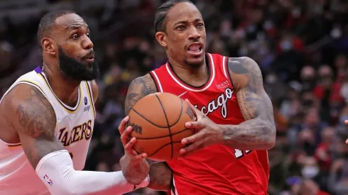 LeBron James y DeMar DeRozan.
