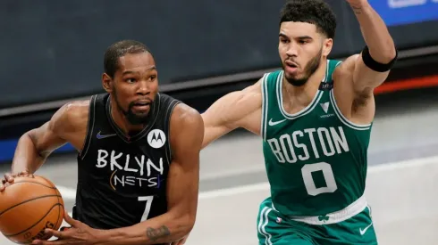 Kevin Durant y Jayson Tatum.
