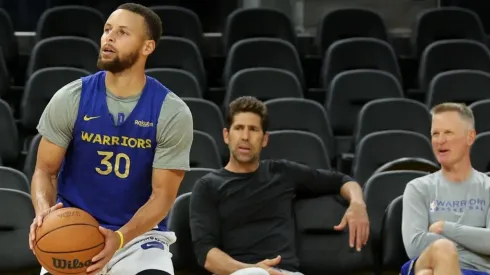 Stephen Curry, Bob Myers y Steve Kerr.
