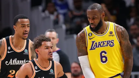 Trae Young y LeBron James.
