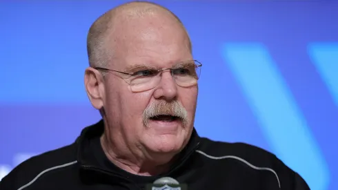 Andy Reid durante el Combine de la NFL.
