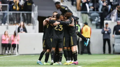 Los Angeles FC celebrando gol de Carlos Vela en MLS 2023.
