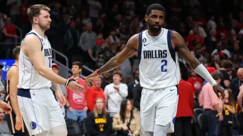 Luka Dončić junto a Kyrie Irving en Dallas Mavericks.
