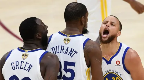 Draymond Green, Kevin Durant y Stephen Curry.
