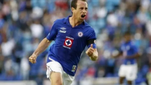 Gerardo Torrado celebrando con Cruz Azul.
