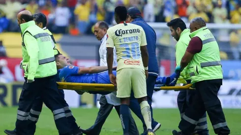 Pablo Aguilar podría haberse roto los ligamentos.
