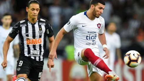 Juan Escobar juega en Cerro Porteño.
