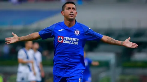 Aseguran que Elías Hernández será la primera baja de Cruz Azul el 2020