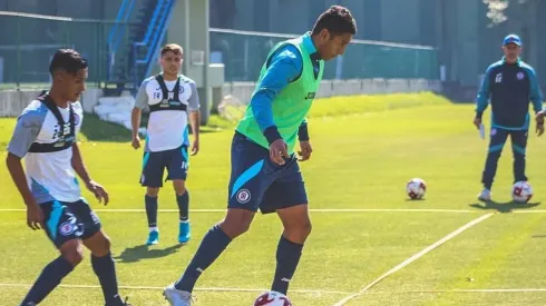 Luis Romo cambió su dorsal antes de debutar con Cruz Azul