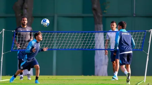 ¿Quién es el delantero que juega en Italia que buscaba Cruz Azul?