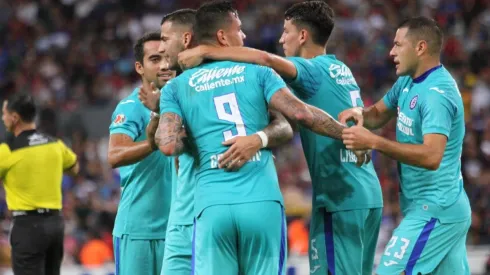 El primero del año: Cruz Azul enfrentará a Chivas con su playera verde agua