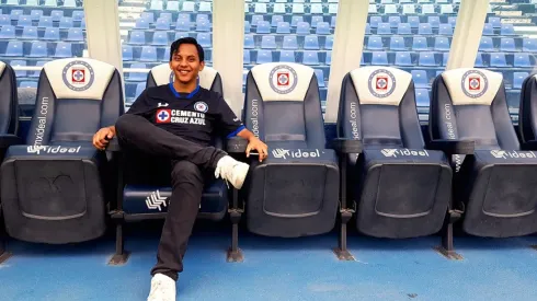 Arturo Báez es uno de los aficionados que siempre está en las buenas y malas con Cruz Azul.
