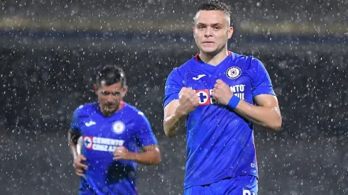 Jonathan Rodríguez celebra su tanto ante el Santos Laguna
