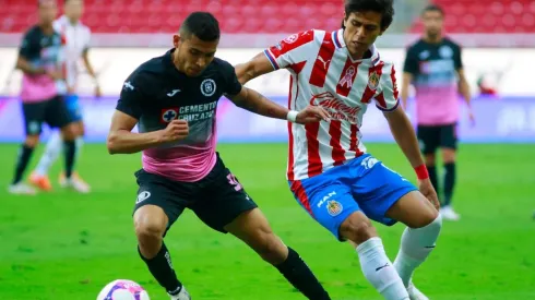 Cruz Azul y Chivas se enfrentan esta noche.
