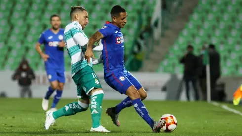 Cruz Azul y Santos Laguna se enfrentan este domingo.
