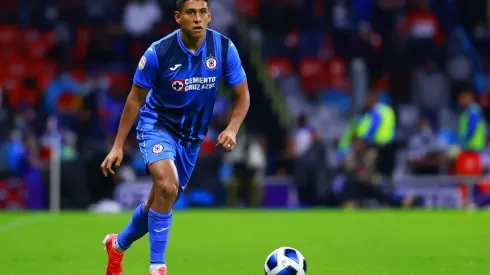 Luis Romo se quedaría en Cruz Azul un torneo más.
