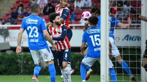 Cruz Azul se salvó del empate ante Chivas de milagro.
