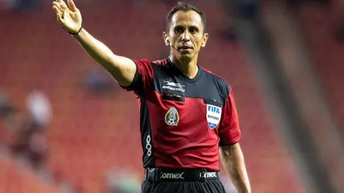 Luis Santander Aguirre, el juez del Cruz Azul vs. América.
