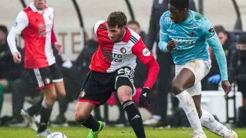 Santi Giménez disputó todo el segundo tiempo en el amistoso del Feyenoord.
