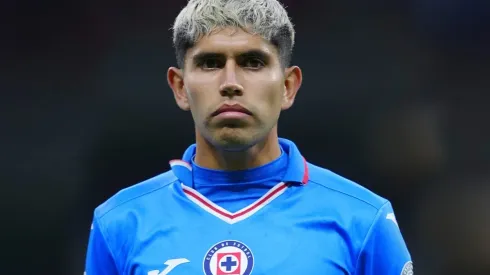 Carlos Vargas solo pudo jugar 15 minutos con Cruz Azul.
