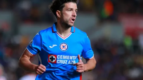 Los tres patrocinadores de Cruz Azul son: Cementos Cruz Azul, Joma y Caliente.
