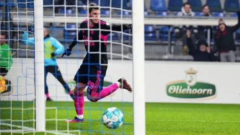 Giménez celebrando su gol este miércoles 1 de marzo
