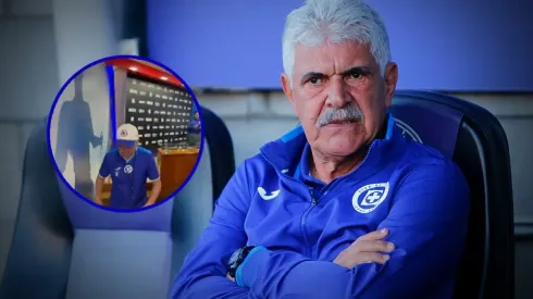 Ricardo Ferretti broméo en su primer lunes de conferencia en Cruz Azul.
