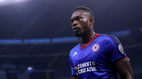 Diber Cambindo volvió a ser titular con Cruz Azul
