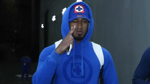 Cruz Azul presumió una nueva línea de gorras.
