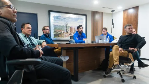 Iván Alonso y Martín Anselmi se reunieron con el presidente de Cruz Azul
