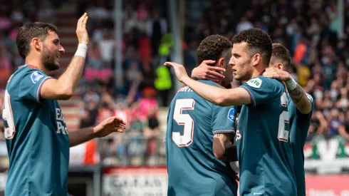 El internacional mexicano y el futbolista marroquí coincidieron en el Feyenoord hace una temporada.
