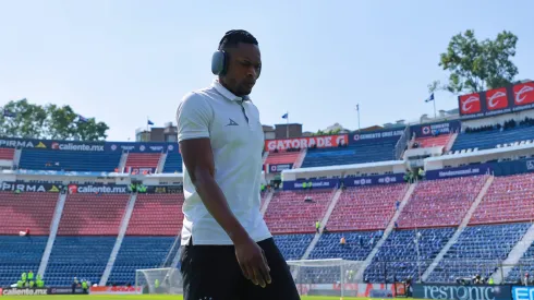 Cambindo tiene contrato vigente con Cruz Azul.
