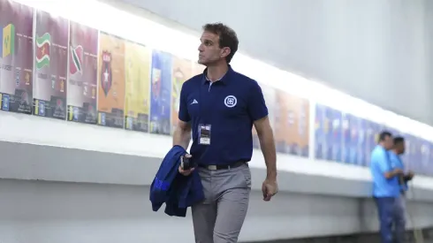 Cruz Azul planea renovarle a Iván Alonso y a su grupo de trabajo
