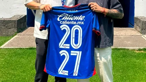 Louis Derbez presumió su renovación con Cruz Azul.
