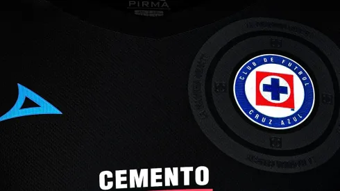 ¿Se ve mejor la playera alternativa de Cruz Azul en color negro?