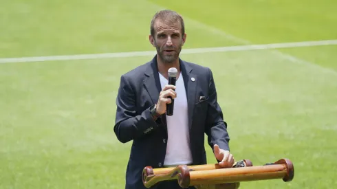 Iván Alonso envió a Mathías Cardaccio para fichar a Chiquete Orozco
