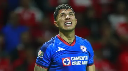 Carlos Salcedo le pone fin a su paso por Cruz Azul
