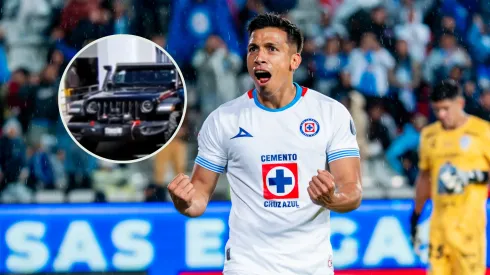 Sepúlveda y su hermoso auto mientras juega en Cruz Azul.
