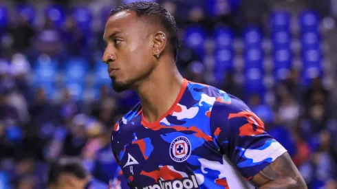 Cruz Azul confirmó su uniforme ante Juárez.
