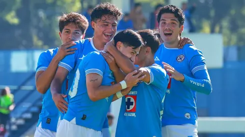 Cruz Azul renovó a una de sus joyas de la cantera.
