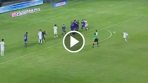 Mateusz Bogusz señaló su primer gol con Cruz Azul.

