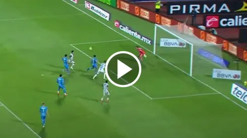 Cruz Azul perdió un insólito gol en el que Sergio Ramos quedaba retratado.

