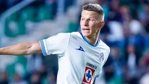 Mateusz Bogusz ya se reportó con Cruz Azul y pudo entrenar.
