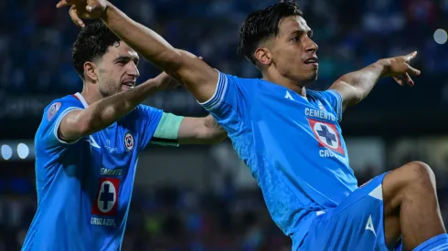 Nacho y Sepu, las grandes figuras celestes en la competencia.
