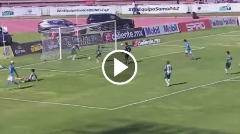 El autogol de Santos que puso en ventaja a Cruz Azul.
