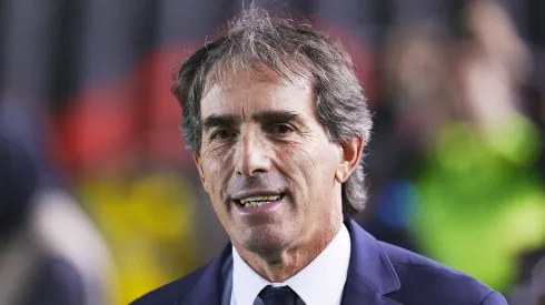 El entrenador uruguayo fue la primera opción que manejaron los cementeros para reemplazar a Vicente Sánchez.
