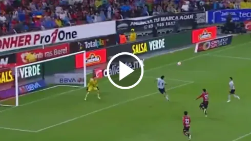 Ángel Sepúlveda anotó el empate de La Máquina con un remate de cabeza.
